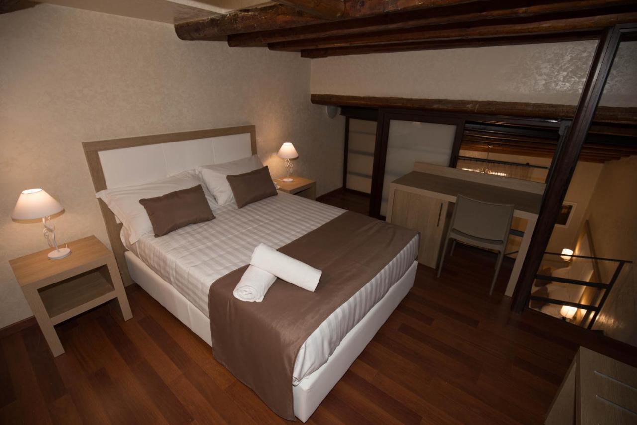 B&B La Serenissima Palermo Bagian luar foto