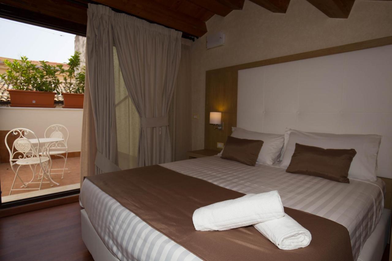 B&B La Serenissima Palermo Bagian luar foto